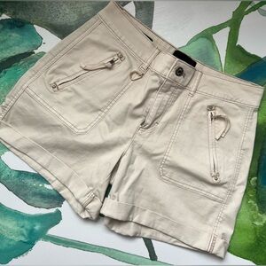 White House Black Market Pret-A-Play sz 2 Shorts 4-1/2 khaki beige bone